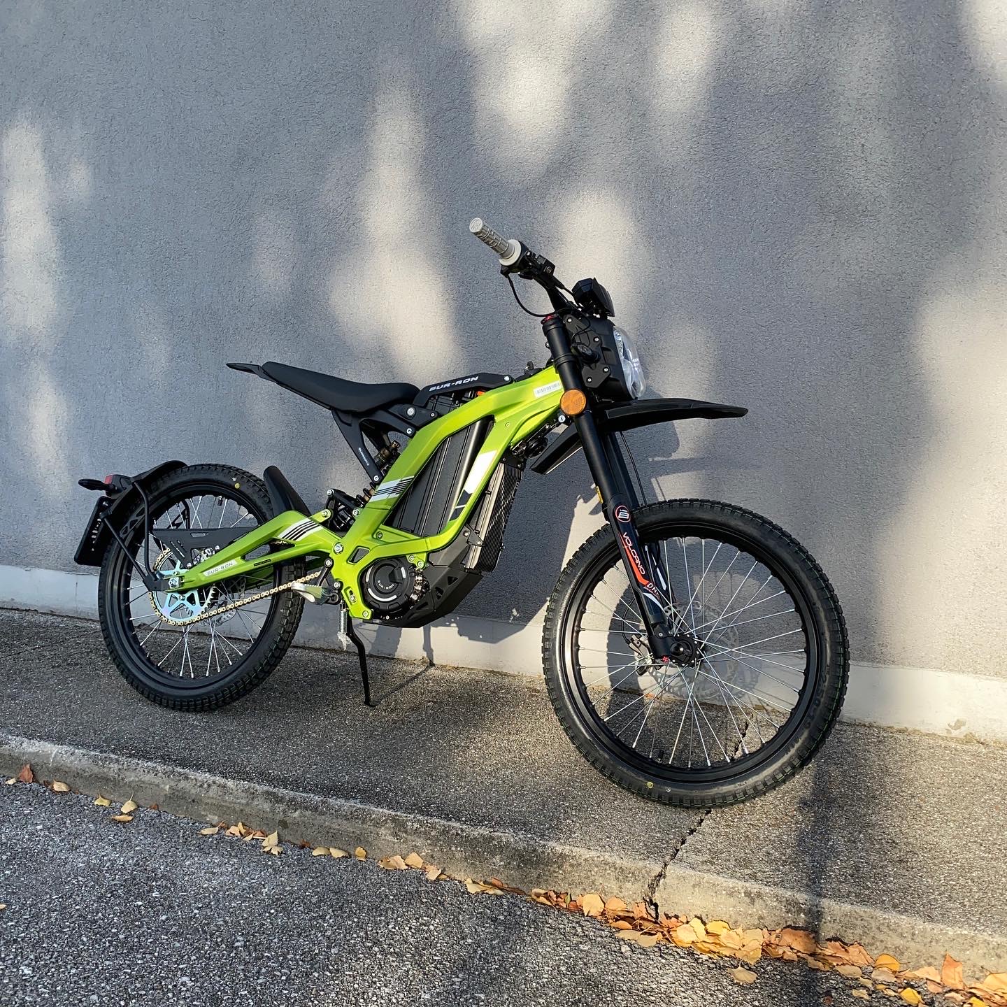 SUR-RON-Lightbee-green-StVO-www-stromfahrzeuge-at SUR-RON Lightbee StVO 2023